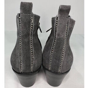 NWOT Dolce Vita Gray Suede Leather Ankle Boot w Silver Accents Size 9.5